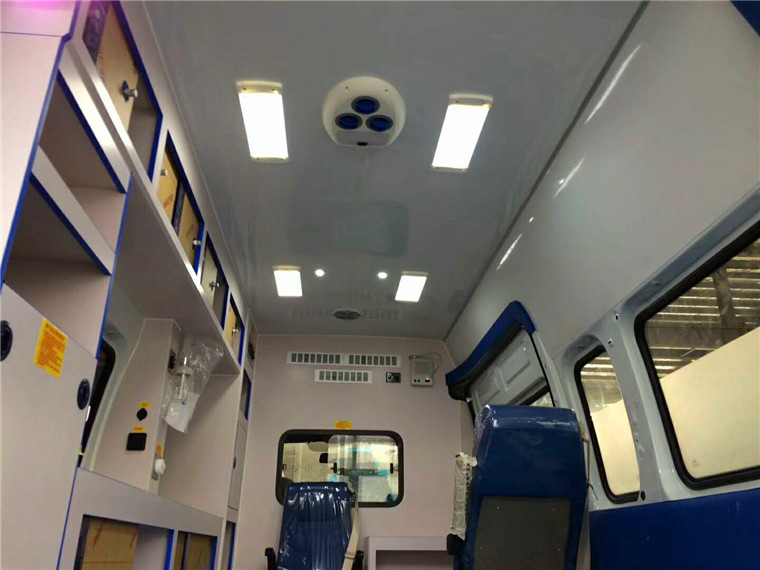 上汽大通長(zhǎng)軸救護(hù)車(chē)(國(guó)五)