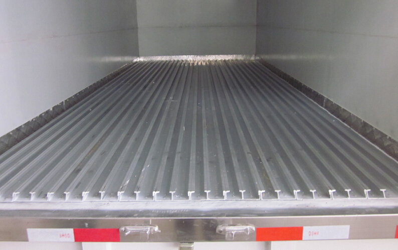 <a href=http://www.suruobin1220.com.cn/lcc/ target=_blank class=infotextkey>冷藏車</a>通風槽,冷藏車地板通風槽圖片