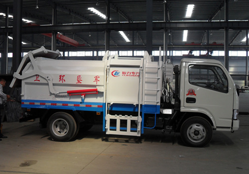 東風(fēng)銳鈴側(cè)裝壓縮式<a  data-cke-saved-href=http://www.dfxqc.com/lajiche/ href=http://www.dfxqc.com/lajiche/ target=_blank class=infotextkey><a href=http://www.suruobin1220.com.cn/ljc target=_blank class=infotextkey>垃圾車</a></a>