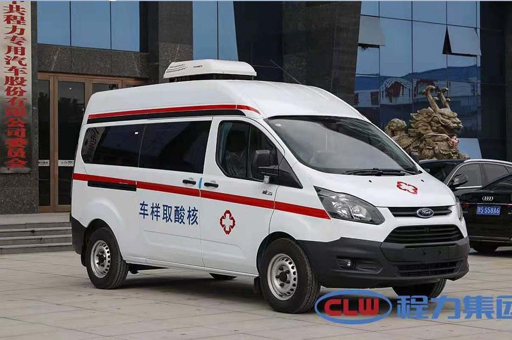 福特全順V362核酸取樣檢測(cè)車(chē)圖片2