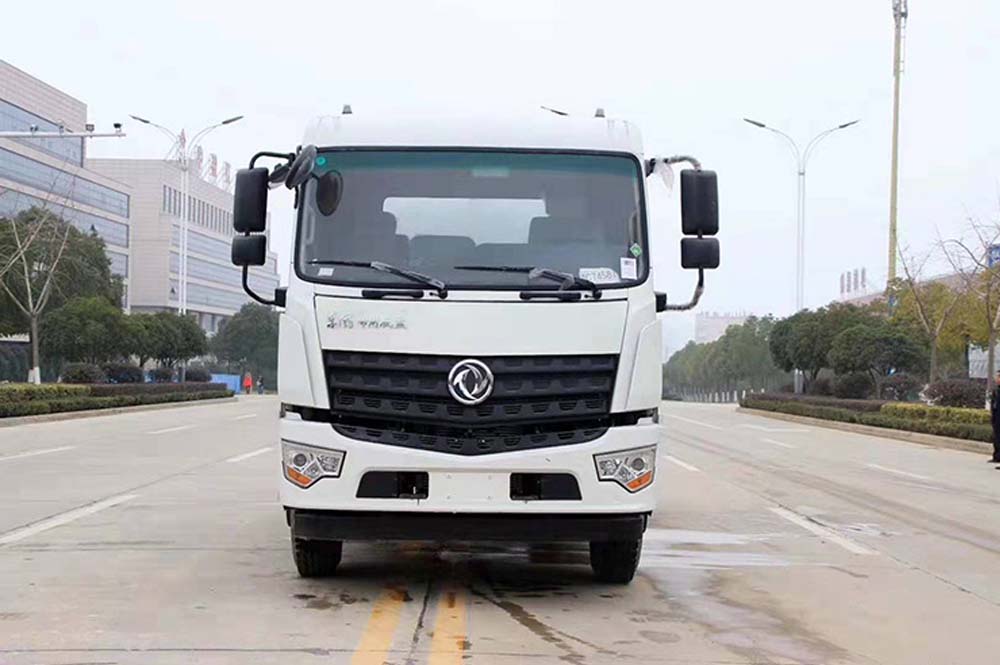 國(guó)六東風(fēng)黑金剛新款 13方灑水車圖片3